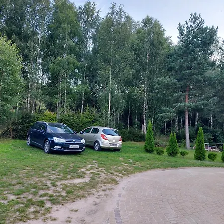 Pod Sosnami 롯지 Polnica